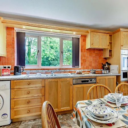 3 Bed In Sz047 Holiday home